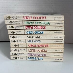 Vintage RARE Book Collection (10) Harlequin Presents -
Romance books LOT 3